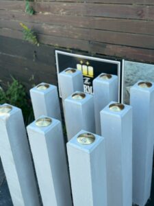 距離標150□×H1200　天端　距離標鋲Φ100　埋込　側面ノーマーク